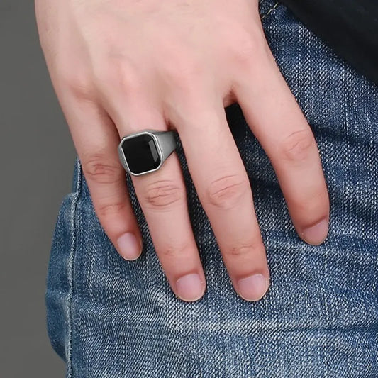 Dark Elegance Ring