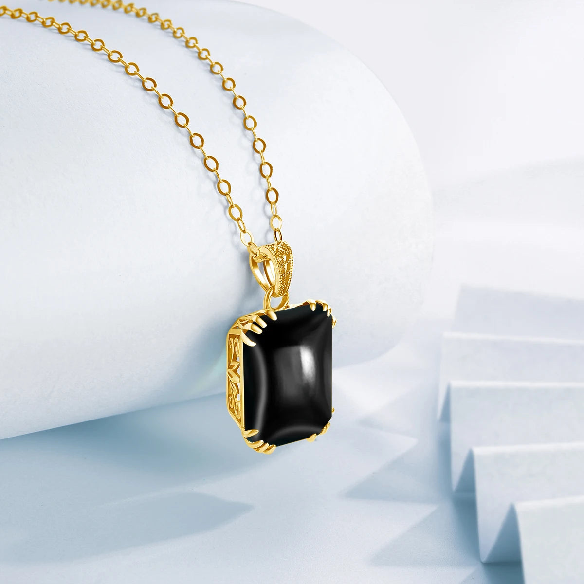 Noir Essence