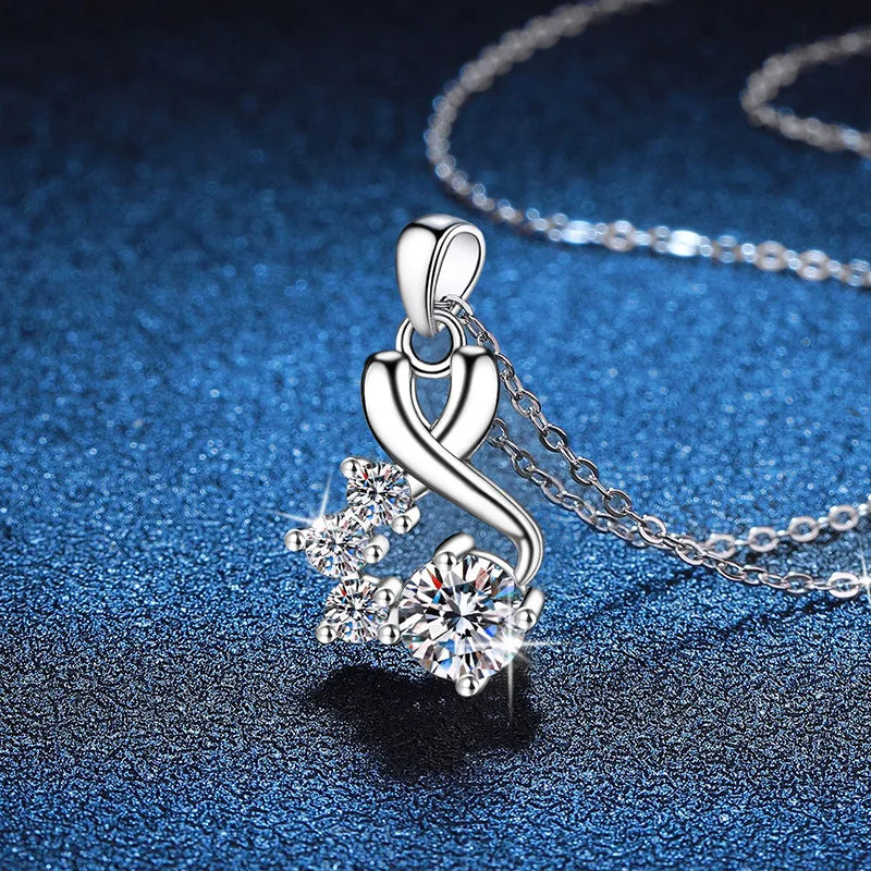 Lustrous Bond Necklace