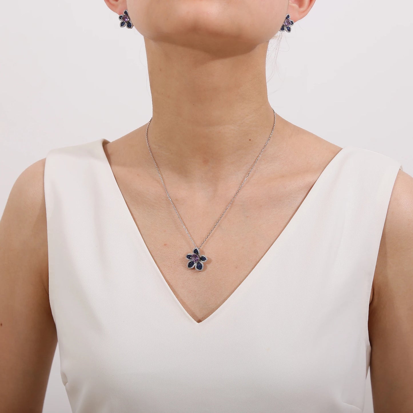 Mini Flower Necklace