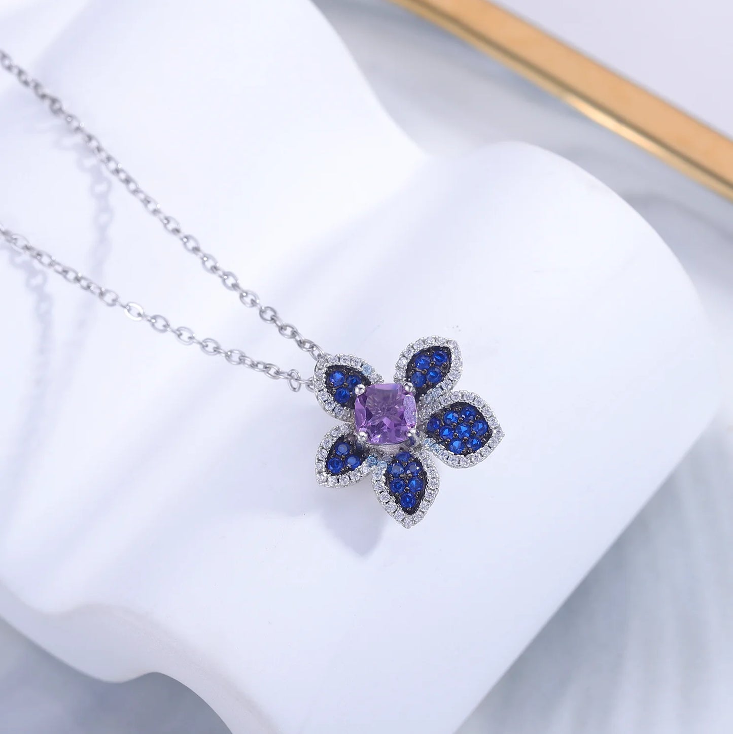 Mini Flower Necklace