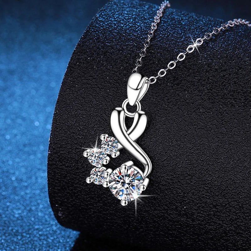 Lustrous Bond Necklace